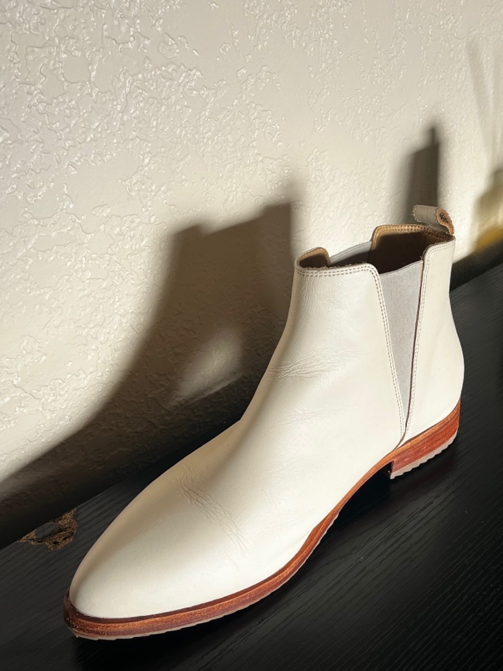 Nisolo Women’sOff-White Leather Chelsea Ankle Boots Pointed Toe Slip On US 8.5